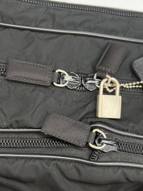 PRADA（プラダ）PRADA (プラダ) 2WAYバッグ エクスパンダブル ブラックの古着・服飾アイテム