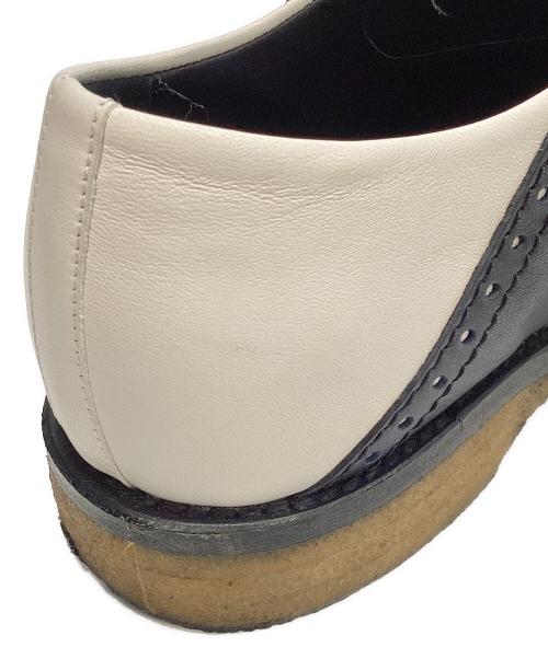 BOTTEGA VENETA（ボッテガベネタ）BOTTEGA VENETA (ボッテガベネタ) サドルシューズ ベージュ×ネイビー サイズ:41の古着・服飾アイテム