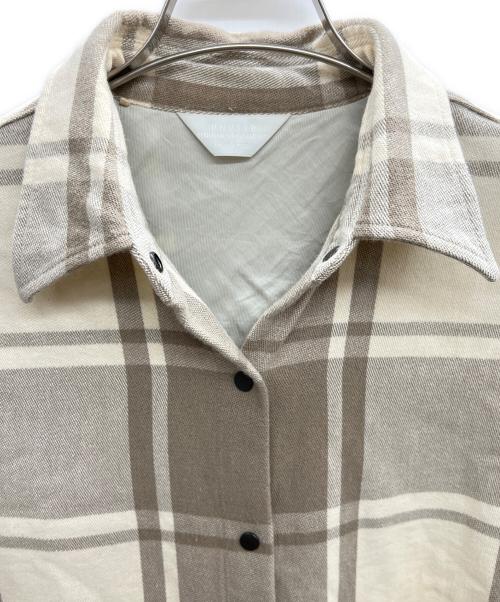 UNUSED（アンユーズド）UNUSED (アンユーズド) 長袖シャツ ベージュの古着・服飾アイテム