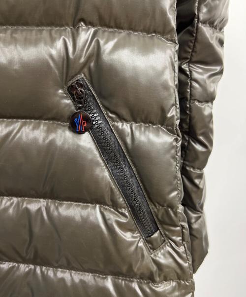 MONCLER（モンクレール）MONCLER (モンクレール) ダウンコート カーキ サイズ:XSの古着・服飾アイテム