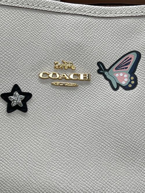 COACH（コーチ）COACH (コーチ) シティ ジップ トート ホワイトの古着・服飾アイテム