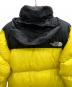 中古・古着 THE NORTH FACE (ザ ノース フェイス) ダウンジャケット イエロー×ブラック サイズ:M：16000円