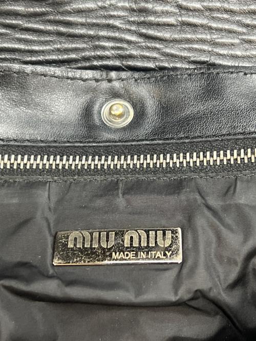 MIU MIU（ミュウミュウ）MIU MIU (ミュウミュウ) ショルダーバッグ ブラックの古着・服飾アイテム