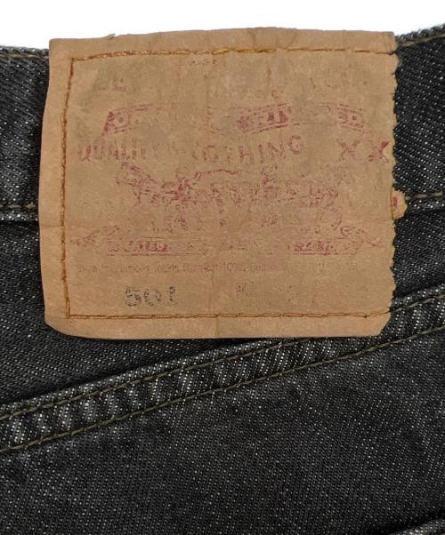 LEVI'S（リーバイス）LEVI'S (リーバイス) 501 Black 先染め 2001年製 グレー サイズ:32の古着・服飾アイテム