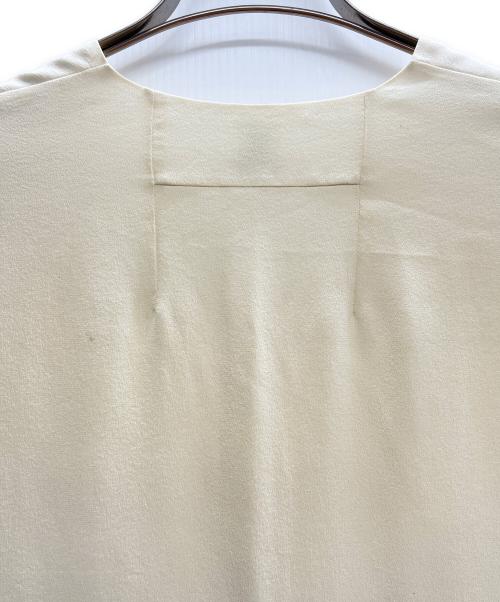 HERMES（エルメス）HERMES (エルメス) ノースリーブシルクブラウス ホワイト サイズ:38の古着・服飾アイテム