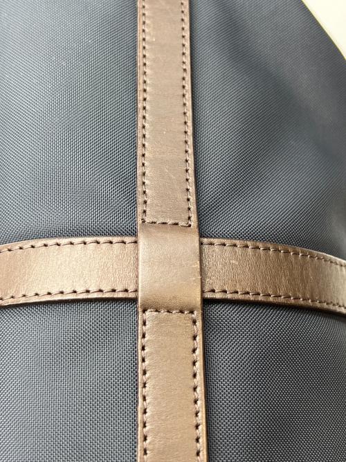 MISMO（ミスモ）MISMO (ミスモ) ユーティリティバッグ Navy/Dark Brownの古着・服飾アイテム