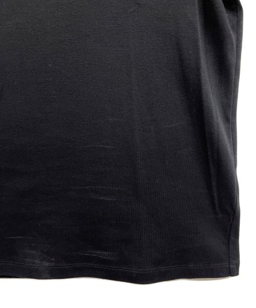 PRADA（プラダ）PRADA (プラダ) トライアングルロゴプレートTシャツ ブラック サイズ:Sの古着・服飾アイテム