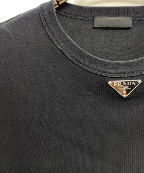 PRADA（プラダ）PRADA (プラダ) トライアングルロゴプレートTシャツ ブラック サイズ:Sの古着・服飾アイテム