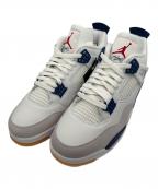 NIKEナイキ）の古着「Nike SB Air Jordan 4 Retro SP "Summit White/Navy"（ナイキ SB エアジョーダン4 レトロ SP "サミットホワイト/ネイビー"）」｜ホワイト×ブルー