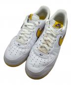 NIKEナイキ）の古着「Kobe Bryant × Nike Air Force 1 Low Retro QS "Varsity Maize and Varsity Purple"（コービー・ブライアント × ナイキ エアフォース1 ロー レトロ QS "バーシティメイズ アンド バーシティパープル"）」｜ホワイト×イエロー