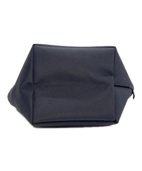 Herve Chapelier（エルベシャプリエ）Herve Chapelier (エルベシャプリエ) ナイロン舟型ショルダーバッグ XS ブラックの古着・服飾アイテム