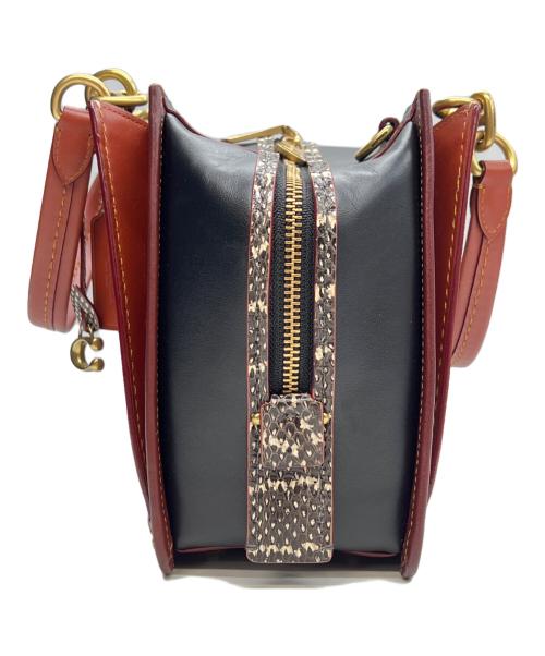 COACH（コーチ）COACH (コーチ) 2WAYバッグ ドリーマー シグネチャー キャンバス ウィズスネークスキン ディテール ボルドー×ベージュの古着・服飾アイテム