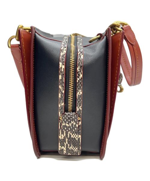 COACH（コーチ）COACH (コーチ) 2WAYバッグ ドリーマー シグネチャー キャンバス ウィズスネークスキン ディテール ボルドー×ベージュの古着・服飾アイテム