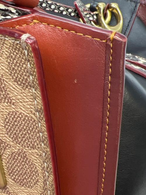 COACH（コーチ）COACH (コーチ) 2WAYバッグ ドリーマー シグネチャー キャンバス ウィズスネークスキン ディテール ボルドー×ベージュの古着・服飾アイテム