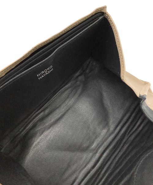 HIROKO HAYASHI（ヒロコ ハヤシ）HIROKO HAYASHI (ヒロコ ハヤシ) 長財布 ベージュ×ブラックの古着・服飾アイテム