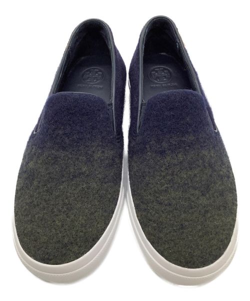 TORY BURCH（トリーバーチ）TORY BURCH (トリーバーチ) スリッポン グリーン×ネイビー サイズ:サイズ5の古着・服飾アイテム