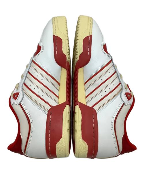 adidas（アディダス）adidas (アディダス) スニーカー ホワイト×レッド サイズ:27.5cmの古着・服飾アイテム