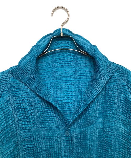 ISSEY MIYAKE（イッセイミヤケ）ISSEY MIYAKE (イッセイミヤケ) プリーツ加工カーディガン スカイブルー サイズ:2の古着・服飾アイテム