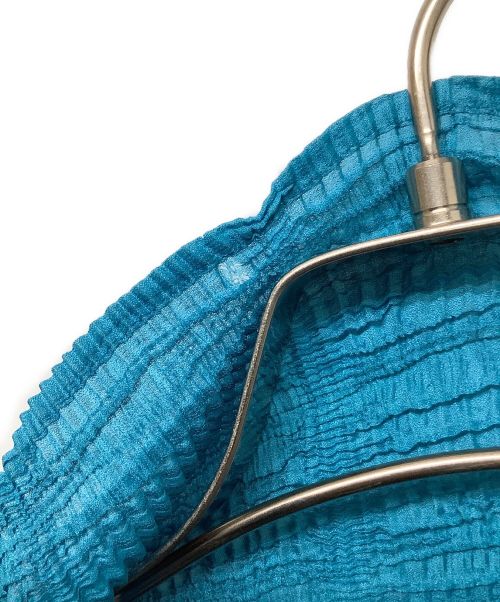ISSEY MIYAKE（イッセイミヤケ）ISSEY MIYAKE (イッセイミヤケ) プリーツ加工カーディガン スカイブルー サイズ:2の古着・服飾アイテム