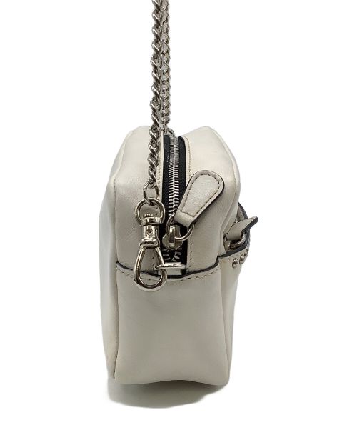 J&M DAVIDSON（ジェイ＆エム デヴィッドソン）J&M DAVIDSON (ジェイ＆エム デヴィッドソン) チェーンショルダーバッグ ホワイトの古着・服飾アイテム
