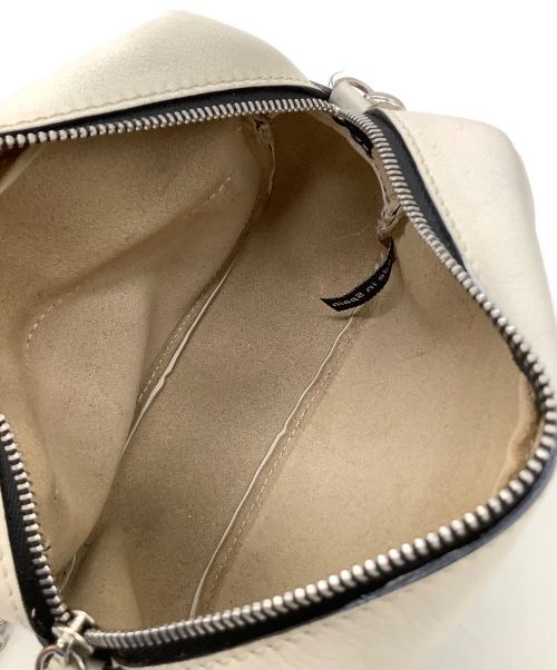 J&M DAVIDSON（ジェイ＆エム デヴィッドソン）J&M DAVIDSON (ジェイ＆エム デヴィッドソン) チェーンショルダーバッグ ホワイトの古着・服飾アイテム