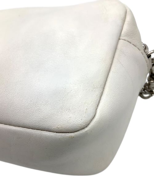 J&M DAVIDSON（ジェイ＆エム デヴィッドソン）J&M DAVIDSON (ジェイ＆エム デヴィッドソン) チェーンショルダーバッグ ホワイトの古着・服飾アイテム