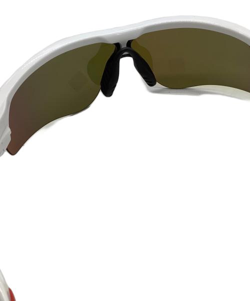 OAKLEY（オークリー）OAKLEY (オークリー) サングラス ホワイト×レッドの古着・服飾アイテム