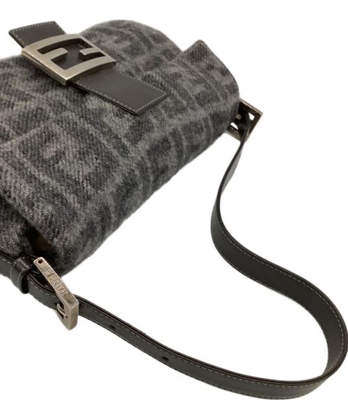 FENDI（フェンディ）FENDI (フェンディ) マンマバケット グレーの古着・服飾アイテム