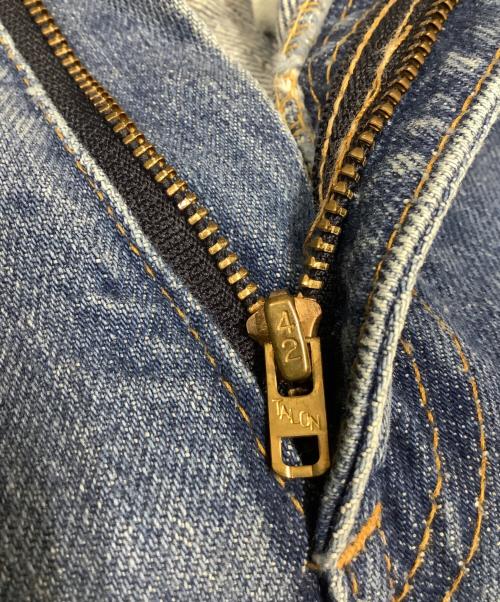 LEVI'S（リーバイス）LEVI'S (リーバイス) デニムパンツ ベージュ サイズ:W29L34の古着・服飾アイテム