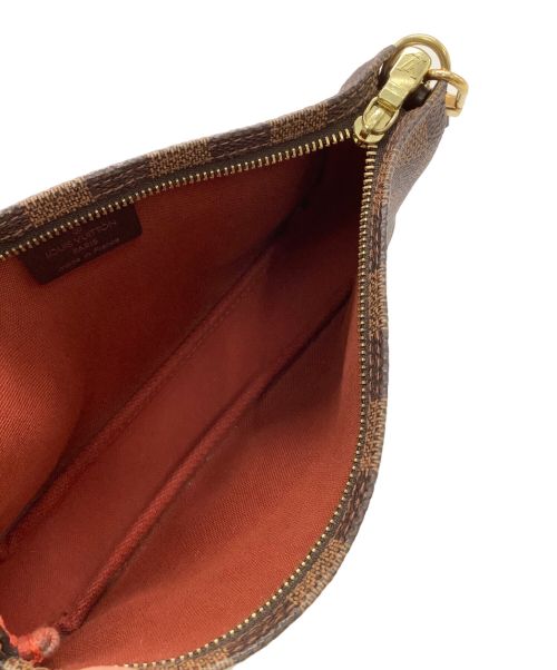LOUIS VUITTON（ルイ ヴィトン）LOUIS VUITTON (ルイ ヴィトン) ショルダーポーチ ブラウンの古着・服飾アイテム