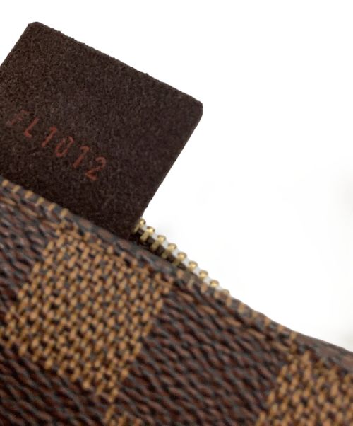 LOUIS VUITTON（ルイ ヴィトン）LOUIS VUITTON (ルイ ヴィトン) ショルダーポーチ ブラウンの古着・服飾アイテム