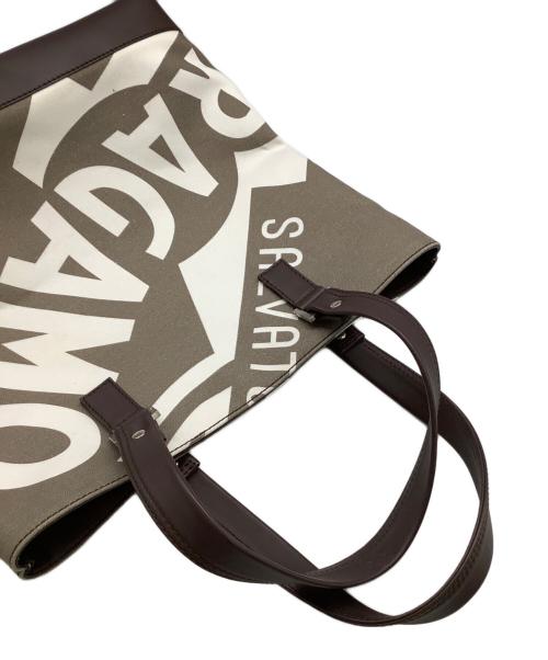 Salvatore Ferragamo（サルヴァトーレ フェラガモ）Salvatore Ferragamo (サルヴァトーレ フェラガモ) ロゴトートバッグ ブラウンの古着・服飾アイテム