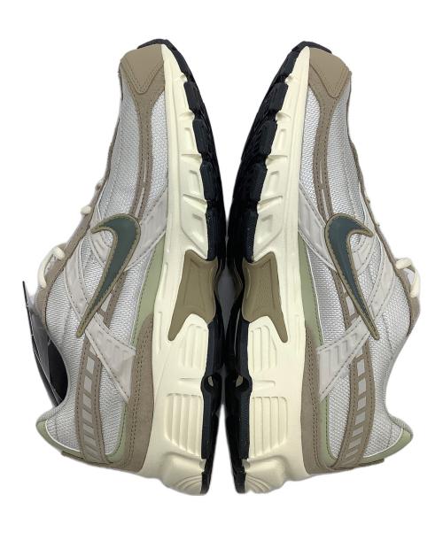 NIKE（ナイキ）NIKE (ナイキ) スニーカー グレー×ベージュ サイズ:US9.5の古着・服飾アイテム