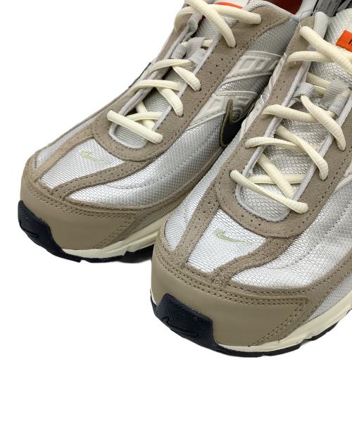 NIKE（ナイキ）NIKE (ナイキ) スニーカー グレー×ベージュ サイズ:US9.5の古着・服飾アイテム