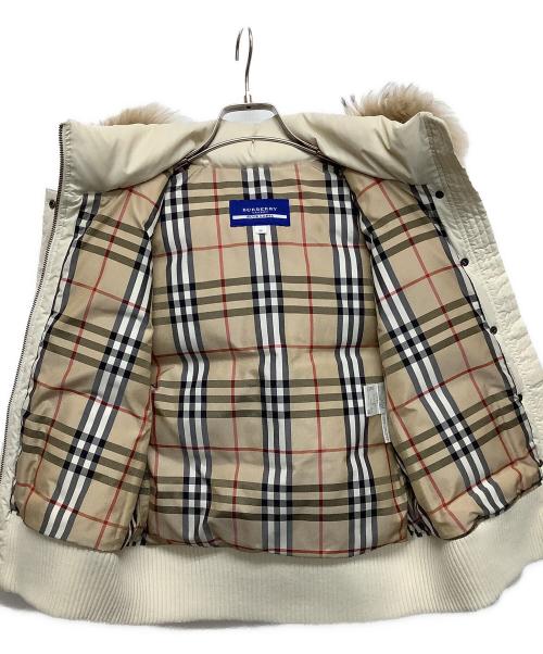 BURBERRY BLUE LABEL（バーバリー ブルー レーベル）BURBERRY BLUE LABEL (バーバリーブルーレーベル) ダウンベスト ホワイト サイズ:38の古着・服飾アイテム