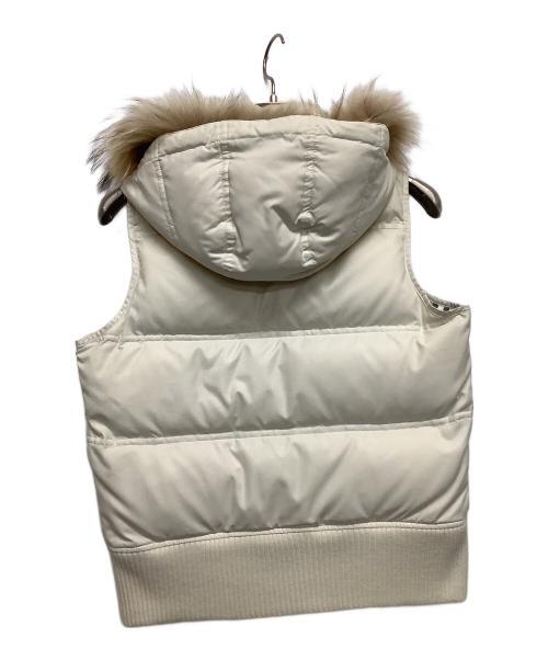 BURBERRY BLUE LABEL（バーバリー ブルー レーベル）BURBERRY BLUE LABEL (バーバリーブルーレーベル) ダウンベスト ホワイト サイズ:38の古着・服飾アイテム