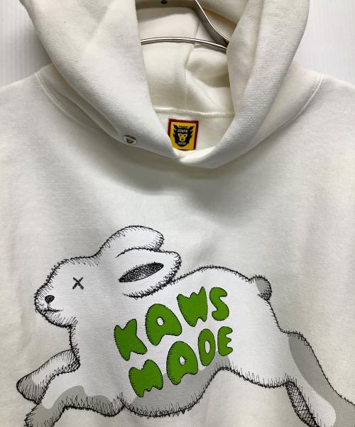 HUMAN MADE（ヒューマンメイド）HUMAN MADE (ヒューマンメイド) KAWS (カウズ) プルオーバーパーカー ホワイト サイズ:XXLの古着・服飾アイテム