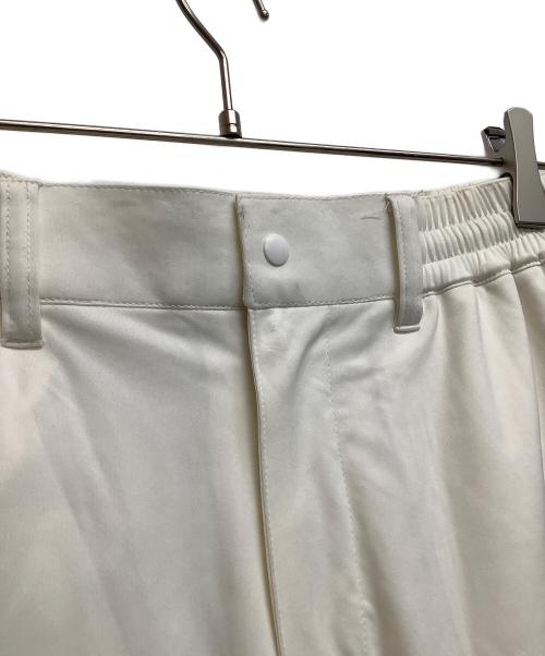 UNDER ARMOUR（アンダーアーマー）UNDER ARMOUR (アンダーアーマー) ジャージパンツ アイボリー サイズ:Mの古着・服飾アイテム