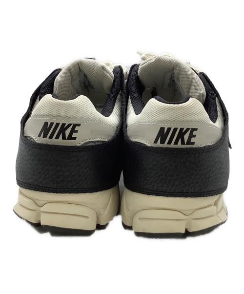 NIKE（ナイキ）NIKE (ナイキ) ローカットスニーカー ホワイト×ブラック サイズ:28cmの古着・服飾アイテム