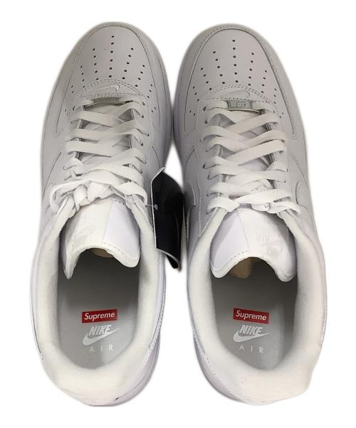 NIKE（ナイキ）NIKE (ナイキ) SUPREME (シュプリーム) NIKE×Supreme　AIR FORCE1（エアフォース1）ローカットスニーカー ホワイト サイズ:28.5㎝の古着・服飾アイテム