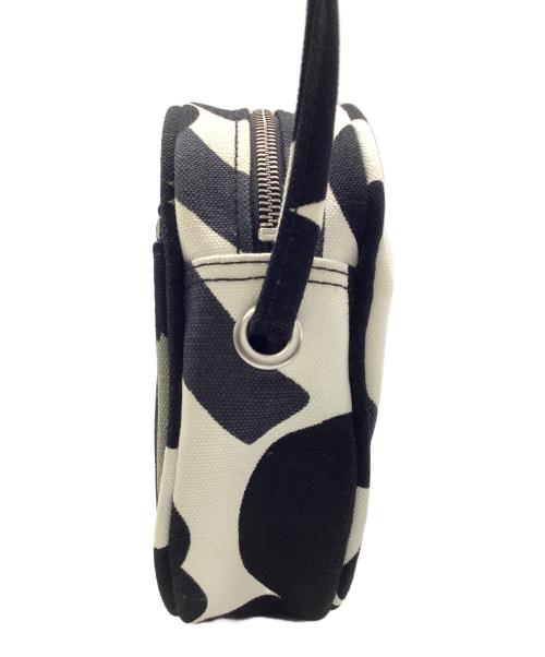 marimekko（マリメッコ）marimekko (マリメッコ) 円形ショルダーバッグ ホワイト×ブラックの古着・服飾アイテム