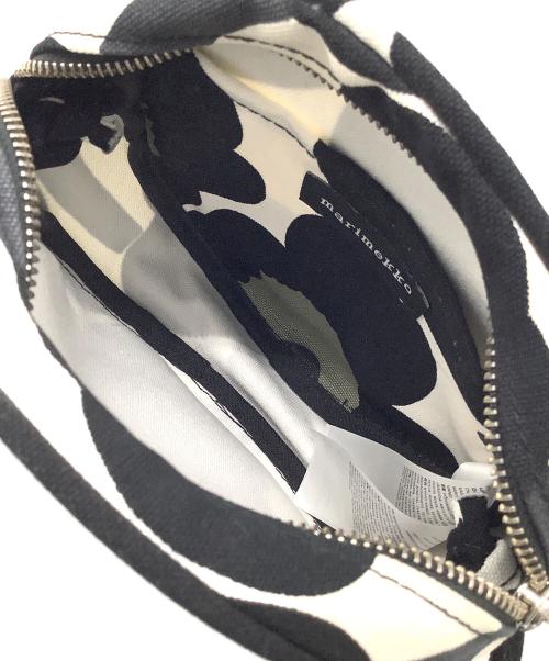 marimekko（マリメッコ）marimekko (マリメッコ) 円形ショルダーバッグ ホワイト×ブラックの古着・服飾アイテム