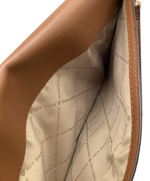 MICHAEL KORS（マイケル・コース）MICHAEL KORS (マイケルコース) クラッチバッグ ブラウンの古着・服飾アイテム