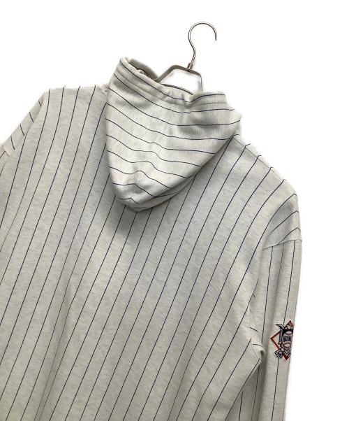 New Era（ニューエラ）New Era (ニューエラ) プルオーバーパーカー ホワイト×ブルー サイズ:XLの古着・服飾アイテム