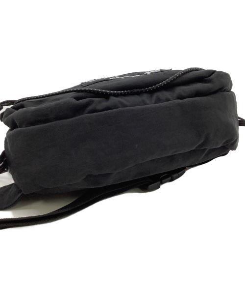 SUPREME（シュプリーム）SUPREME (シュプリーム) ショルダーポーチ ブラックの古着・服飾アイテム