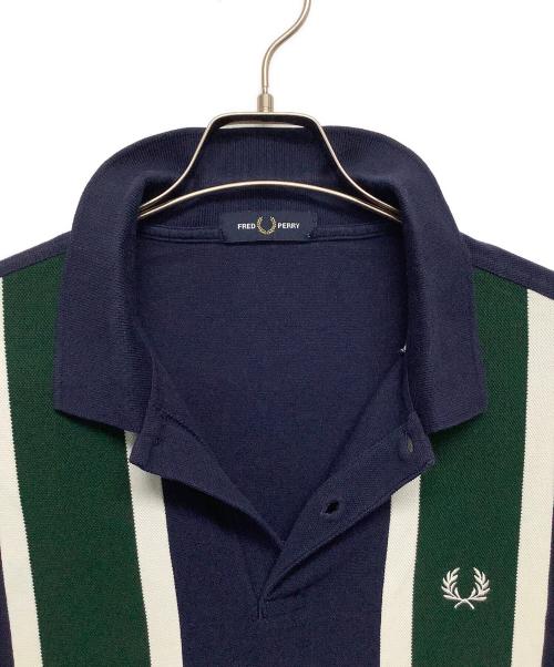 FRED PERRY（フレッドペリー）FRED PERRY (フレッドペリー) 半袖ポロシャツ ネイビー×グリーン サイズ:Lの古着・服飾アイテム