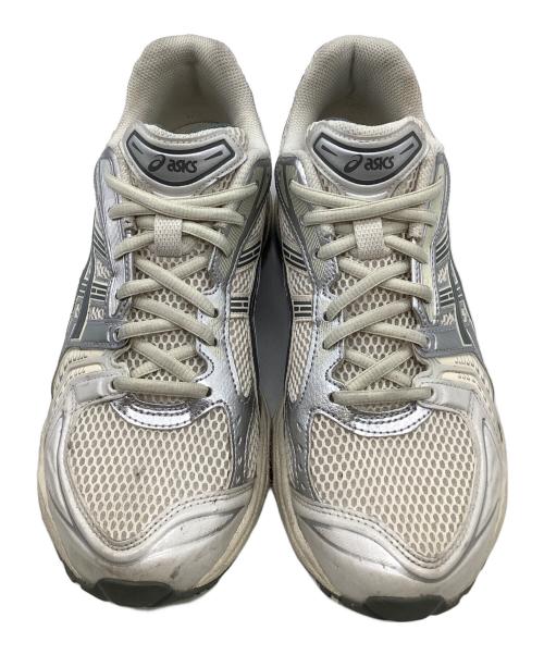 asics（アシックス）asics (アシックス) スニーカー ホワイト×シルバー サイズ:27cmの古着・服飾アイテム