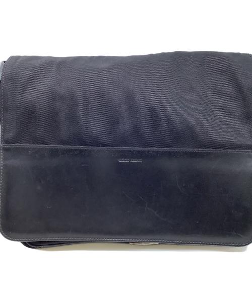 GIORGIO ARMANI（ジョルジョアルマーニ）GIORGIO ARMANI (ジョルジョアルマーニ) メッセンジャーバッグGIORGIO ARMANI ブラックの古着・服飾アイテム