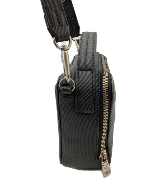 Calvin Klein（カルバンクライン）Calvin Klein (カルバンクライン) モノグラムランチカメラバッグ ブラックの古着・服飾アイテム