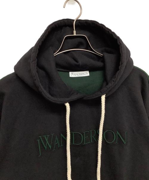 J.W.ANDERSON（ジェイダブリューアンダーソン）J.W.ANDERSON (ジェイダブリューアンダーソン) プルオーバーパーカー ブラック×グリーン サイズ:Lの古着・服飾アイテム